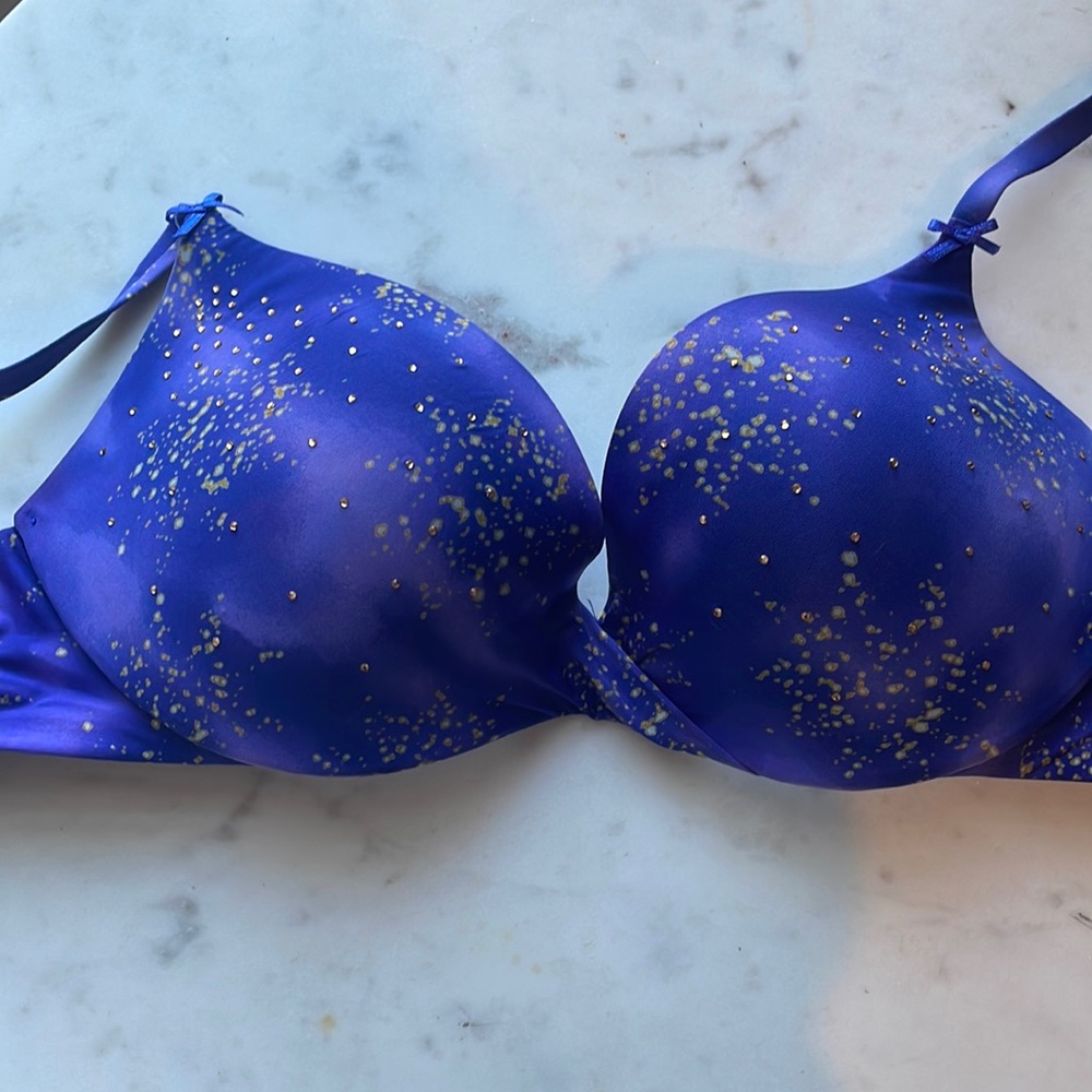NWT Victoria’s Secret Plunge Bra